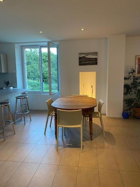 Marin Voeens, St-Blaise, Logement Entier - 2 Chambres מראה חיצוני תמונה